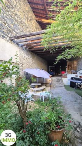 Vente / Maison avec dépendance à Pontgibaud (63230)