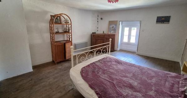 Vente / Maison avec dépendance à Pontgibaud (63230)