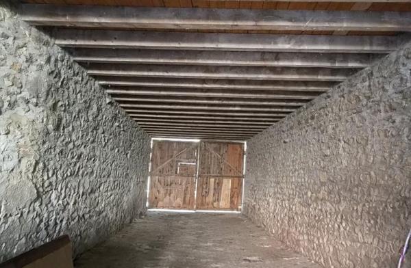Vente / Maison avec dépendance à Pontgibaud (63230)