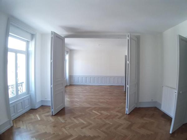 Location Appartement 177.3 m² - Saint-dié-des-vosges 88100
