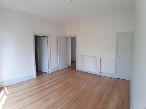 Location Appartement 177.3 m² - Saint-dié-des-vosges 88100