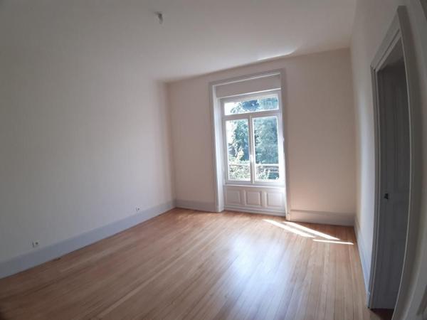 Location Appartement 177.3 m² - Saint-dié-des-vosges 88100
