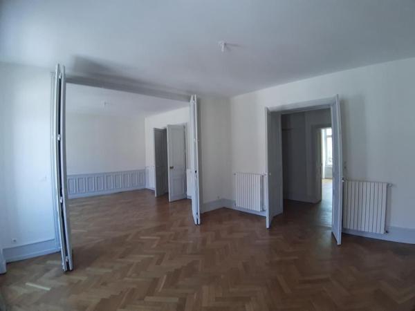 Location Appartement 177.3 m² - Saint-dié-des-vosges 88100