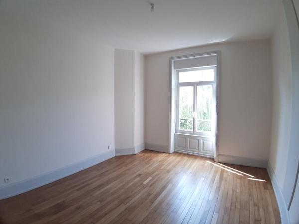 Location Appartement 177.3 m² - Saint-dié-des-vosges 88100