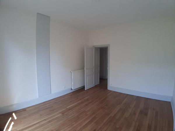 Location Appartement 177.3 m² - Saint-dié-des-vosges 88100