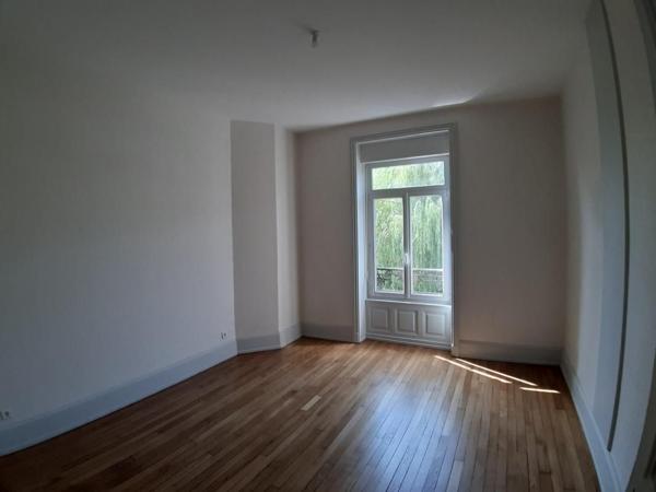 Location Appartement 177.3 m² - Saint-dié-des-vosges 88100