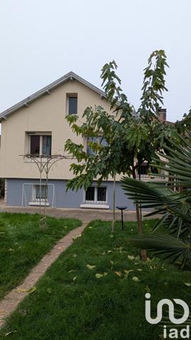 Maison traditionnelle 7 pièces de 130 m² à Gien (45500)