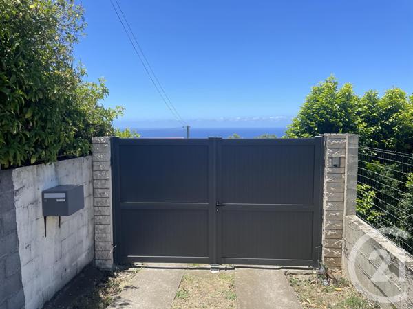 Maison à vendre  5 pièces - 111,90 m2 ST DENIS - 974