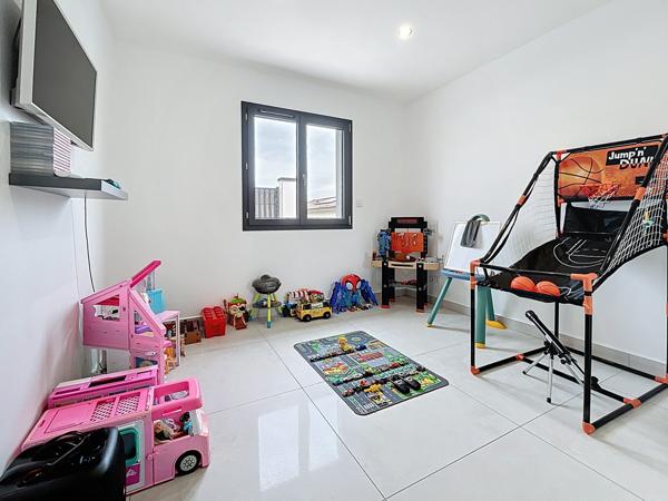 Maison 4 pièces - 125 m² Exclusivité efficity