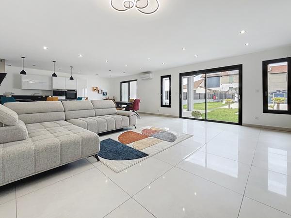 Maison 4 pièces - 125 m² Exclusivité efficity