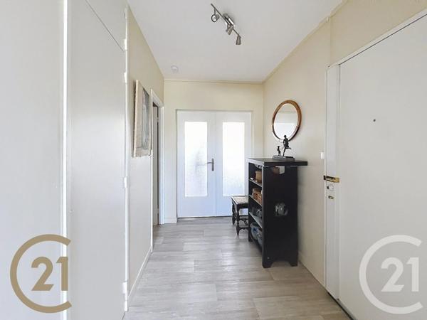 Appartement F3 à vendre  3 pièces - 69,77 m 2   VANDOEUVRE LES NANCY  - 54