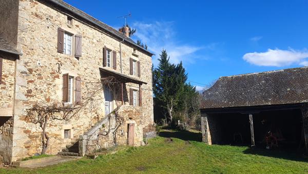 Corps de ferme sans voisins Morlhon le haut