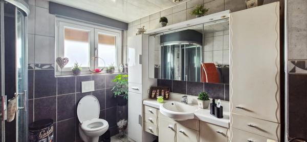 25420 – COURCELLES LES MONTBELIARD – MAISON 7 PIECES – 5 CHAMBRES – JARDIN – GARAGE