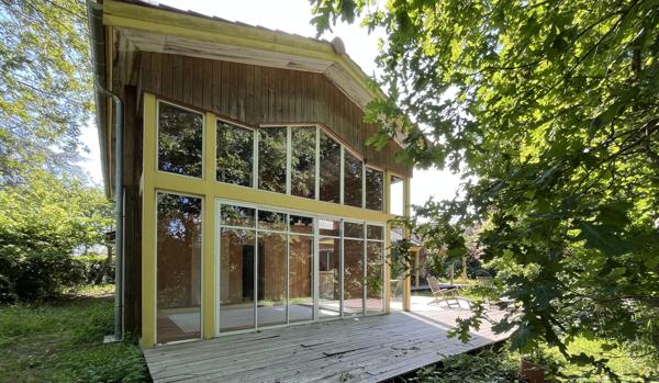 GUJAN-MESTRAS ! Maison de 198 m2, piscine intérieure, dépendance, Parcelle de 1750 m2