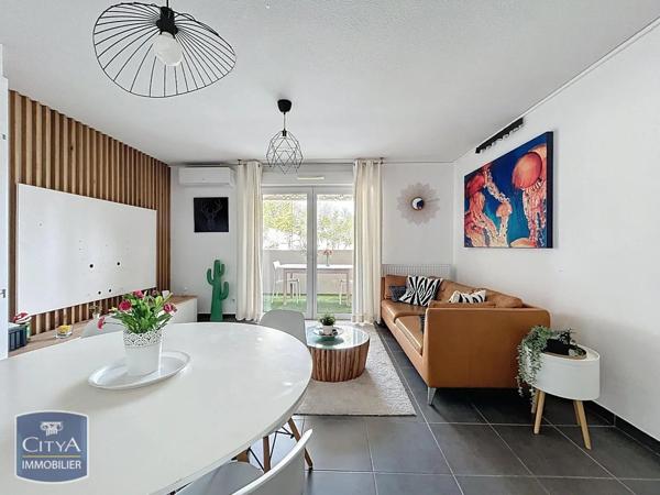 Appartement à louer 3 pièces 60.43m² Nîmes (30000)