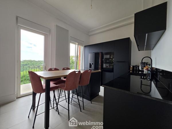 Maison de maître 214 m² à Laon 02000