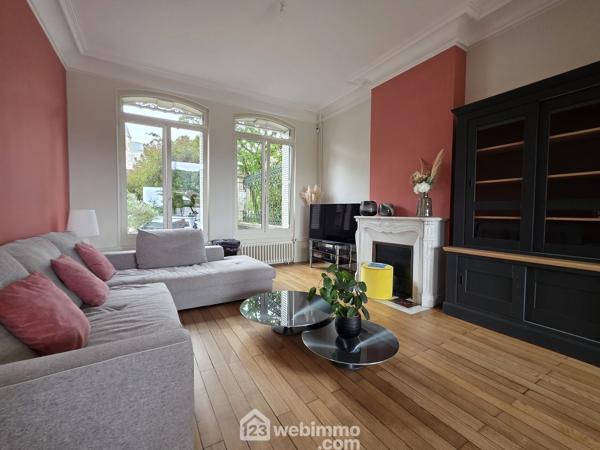 Maison de maître 214 m² à Laon 02000