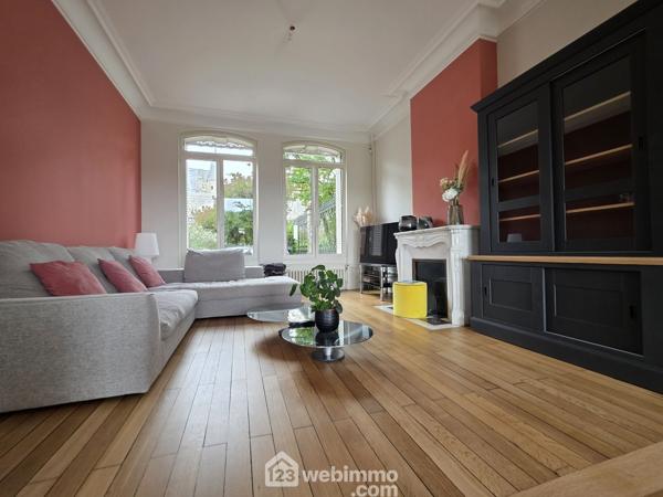 Maison de maître 214 m² à Laon 02000