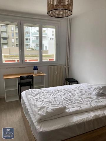 Appartement à louer 5 pièces 82m² Rennes (35000)