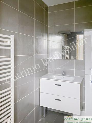 CHASSIEU 69680 Beau T2 de 39,44m²+balcon+parking