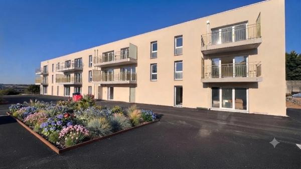 Dpt Finistère (29), à vendre QUIMPER appartement T2 meublé situé au dernier étage de 45,51 m² habitable - Balcon- Parking souterrain.
