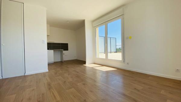 Dpt Finistère (29), à vendre QUIMPER appartement T2 meublé situé au dernier étage de 45,51 m² habitable - Balcon- Parking souterrain.