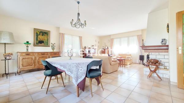 Maison
         8 pièces
        - 207 m² 572 000 € *