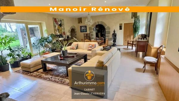 Vente                                                      Maison
                        
                     12 pièces                      680 m2                     à Tinténiac