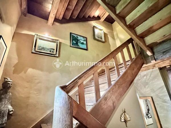 Vente                                                      Maison
                        
                     12 pièces                      680 m2                     à Tinténiac