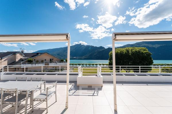 Appartement dernier étage, esplanade Aix les Bains, face au lac du Bourget