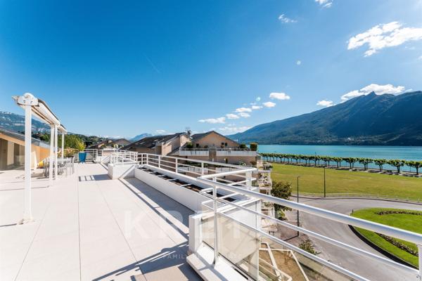 Appartement dernier étage, esplanade Aix les Bains, face au lac du Bourget