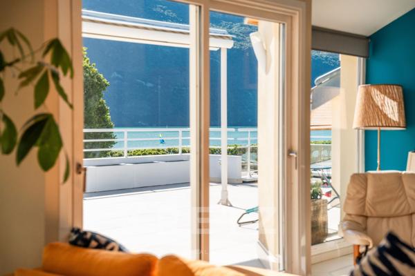 Appartement dernier étage, esplanade Aix les Bains, face au lac du Bourget