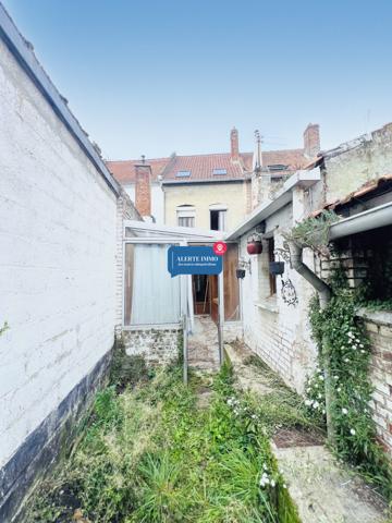 ARRAS : maison de 127,82m2 comprenant 4 chambres possibilitée 5 + dépendance et jardin