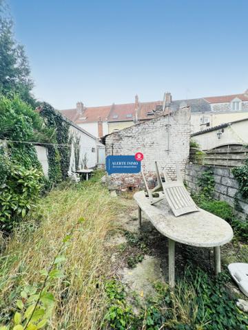 ARRAS : maison de 127,82m2 comprenant 4 chambres possibilitée 5 + dépendance et jardin