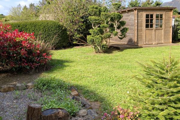 Dinéault – Maison familiale de 129 m² avec jardin, 3 chambres et combles aménageables