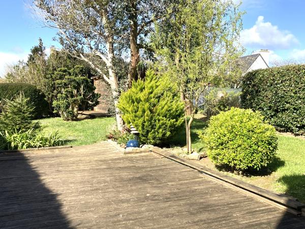 Dinéault – Maison familiale de 129 m² avec jardin, 3 chambres et combles aménageables