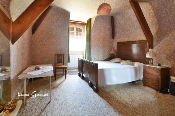 Périgourdine idéalement située 5 chambres sur un beau terrain Paysager à Pineuilh (33)