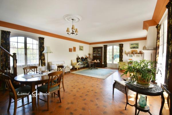 Périgourdine idéalement située 5 chambres sur un beau terrain Paysager à Pineuilh (33)