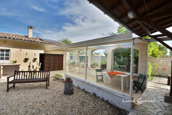 Périgourdine idéalement située 5 chambres sur un beau terrain Paysager à Pineuilh (33)