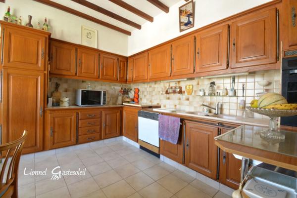 Périgourdine idéalement située 5 chambres sur un beau terrain Paysager à Pineuilh (33)