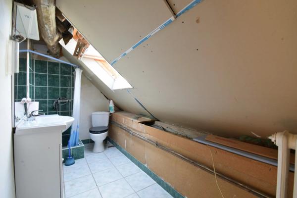 À vendre – Longère en pierre avec dépendances et grand terrain – Pierres (28130)