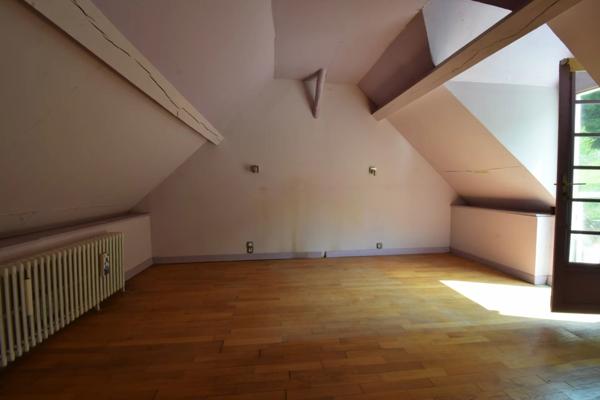 À vendre – Longère en pierre avec dépendances et grand terrain – Pierres (28130)