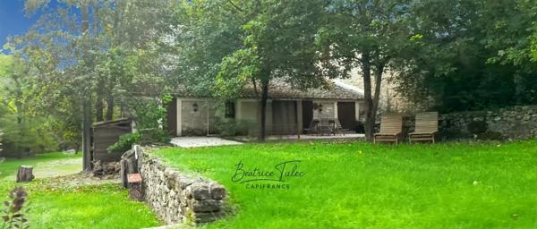 Forcalquier – Ancien moulin rénové 390 m² – 4 gîtes – parc 1,3 ha avec source naturelle, Provence, Haute-Provence