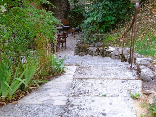 Forcalquier – Ancien moulin rénové 390 m² – 4 gîtes – parc 1,3 ha avec source naturelle, Provence, Haute-Provence