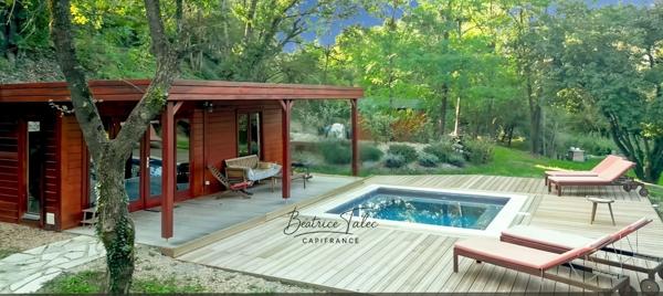 Forcalquier – Ancien moulin rénové 390 m² – 4 gîtes – parc 1,3 ha avec source naturelle, Provence, Haute-Provence