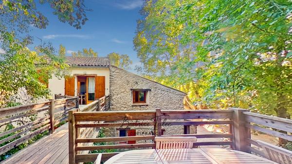 Forcalquier – Ancien moulin rénové 390 m² – 4 gîtes – parc 1,3 ha avec source naturelle, Provence, Haute-Provence