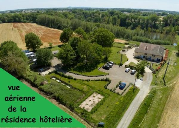 PROPRIÉTÉ DE CARACTÈRE – Maison d'Habitation avec 6 GÎTES + Emplacements CAMPING-CARS