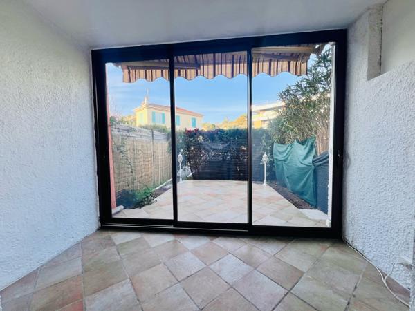 Villeneuve-Loubet (06270) Villeneuve-Loubet : Appartement à vendre avec jardin privatif et parking