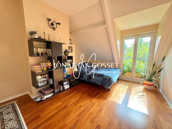 Verneuil-Sur-Seine: Maison familiale - 7 pièces - 5 chambres- 148m² sur 665m² de terrain