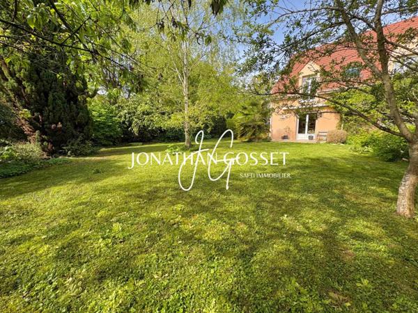 Verneuil-Sur-Seine: Maison familiale - 7 pièces - 5 chambres- 148m² sur 665m² de terrain